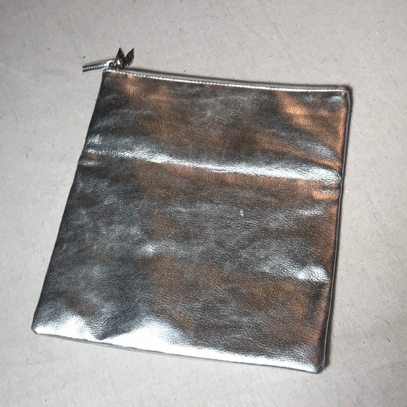 Victoria’s Secret Clutch/Makeup Bag - Picture 3 of 8